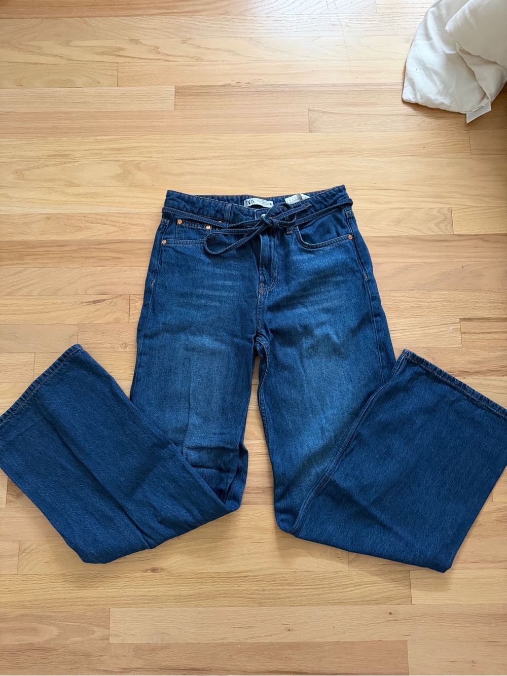 Zara Dark Indigo Wide-Leg High-Rise Jeans with Tie Belt